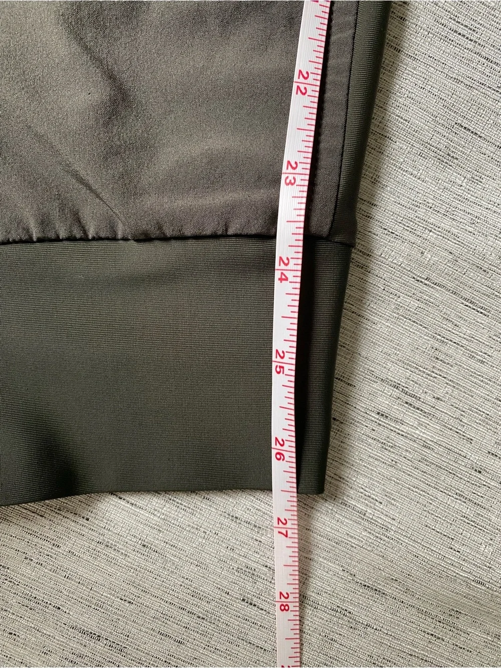 Athleta Women’s Jogger Pants Dark Green Grey Stretch Pockets Flaw Snag
